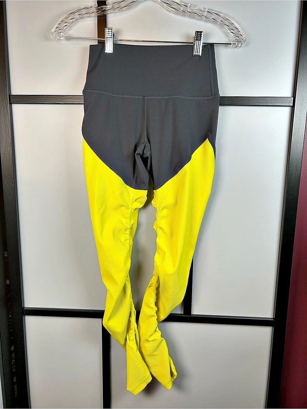 Crescent Moon Athletic Color Block Leggings in Yellow & Black Like New
